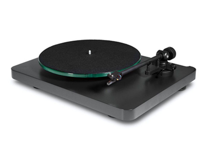 NAD C558 Plattenspieler